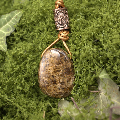 Collier de Wunju — L’Éclat du Feu Intérieur