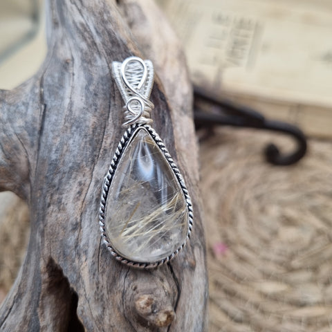 Pendentif Quartz Rutile artisanal – Lumière Filée à la Main