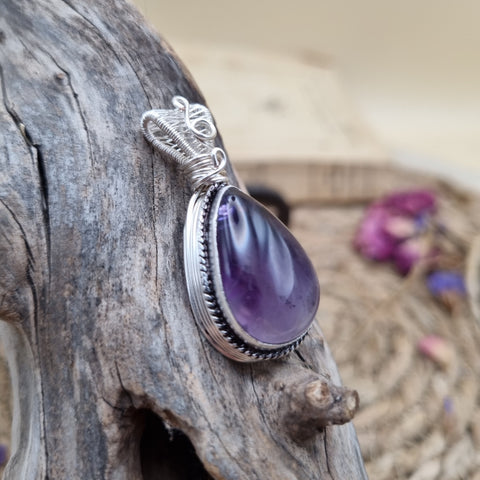 Pendentif Améthyste artisanal – Talisman d’Apaisement