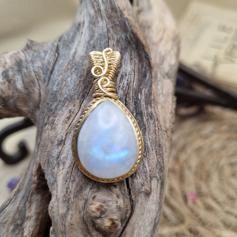 Pendentif Pierre de Lune Arc-en-Ciel (Péristérite) artisanal – Lueur du Ciel