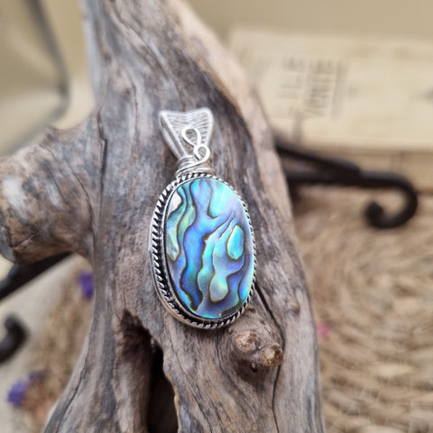 Pendentif Abalone Shell artisanal – Éclat des Mers