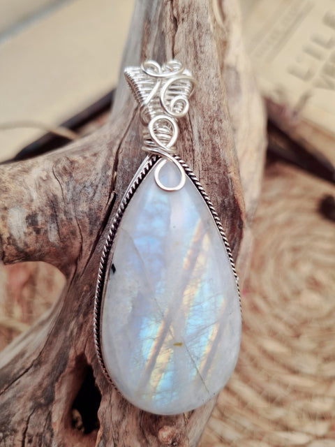 Pendentif Pierre de Lune Arc-en-Ciel (Péristérite) artisanal – Beauté Glacée