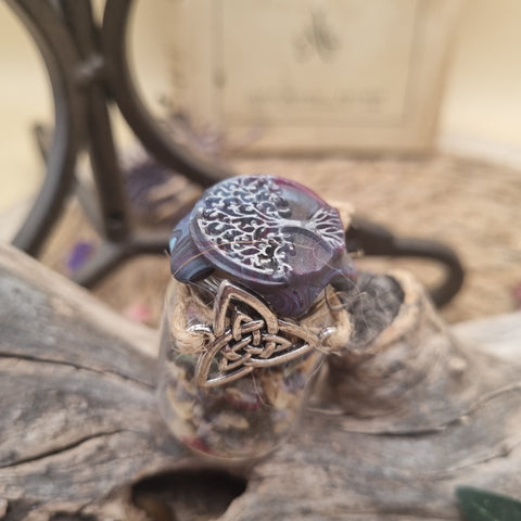 Spell Jar Yggdrazil – Création artisanale en pierres et plantes