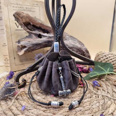 ⚔️ Bourse Nordique Artisanale – Mjöllnir des Runes