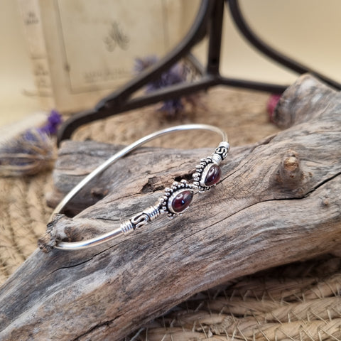 🔥 Bracelet « Serment des Clairières Rouges » – Grenat