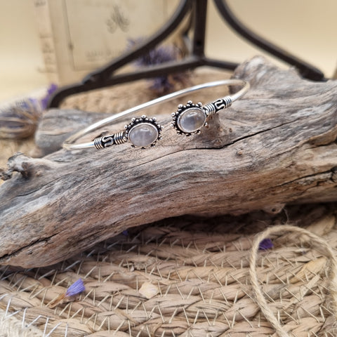 Bracelet d’Aëlynn — Les Murmures de la Lune Rose