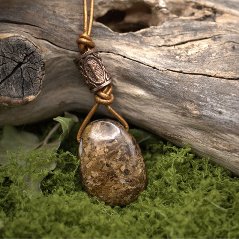 Collier de Wunju — L’Éclat du Feu Intérieur