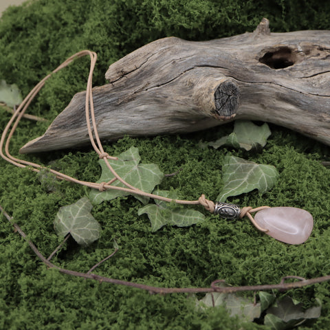 🌹 Collier « Fehwen » — Le Trésor du Cœur